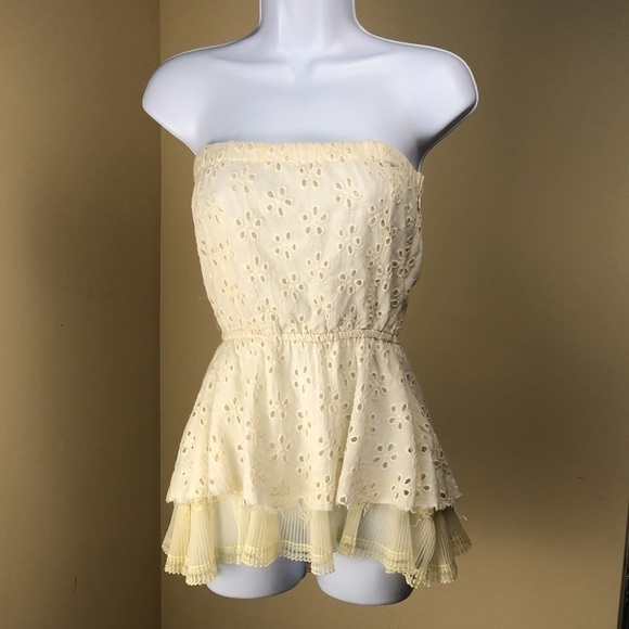 Free People ivory smocked eyelet tube top with ruffled peplin - Picture 4 of 7